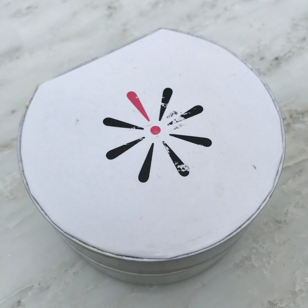 ISAAC MIZRAHI LIVE! — White & Gold Ceramic Watch - Picture 5 of 7